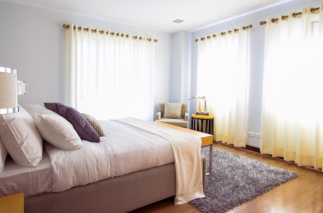 Are Pivot Doors Suitable for Bedrooms?